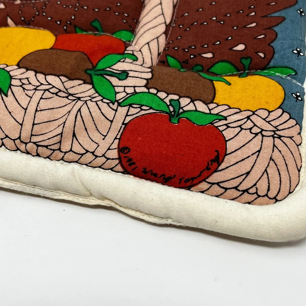 Vintage 1981 Taylor & NG San Francisco Hen‎ Fruit Basket Potholder Cottagecore